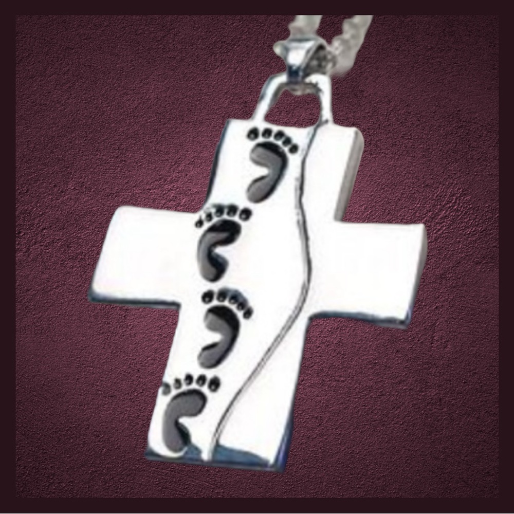 Footprints Necklace - Picture 9 of 10